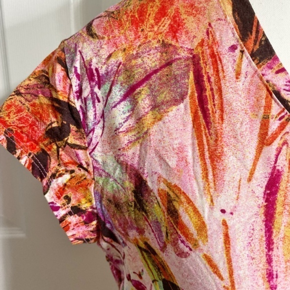 Chicos Size 1/US Medium Abstract Colorful Short Sleeve Shirt - Picture 4 of 10